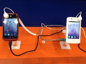 搭载Firefox OS的中兴和阿尔卡特手机